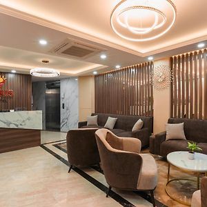 Veris Hotel